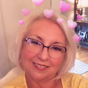 Meet your Posher, Deborah